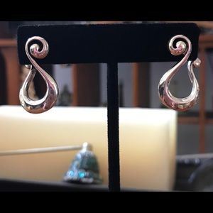 James Avery *RETIRED* Tranquil Wave Earposts EUC